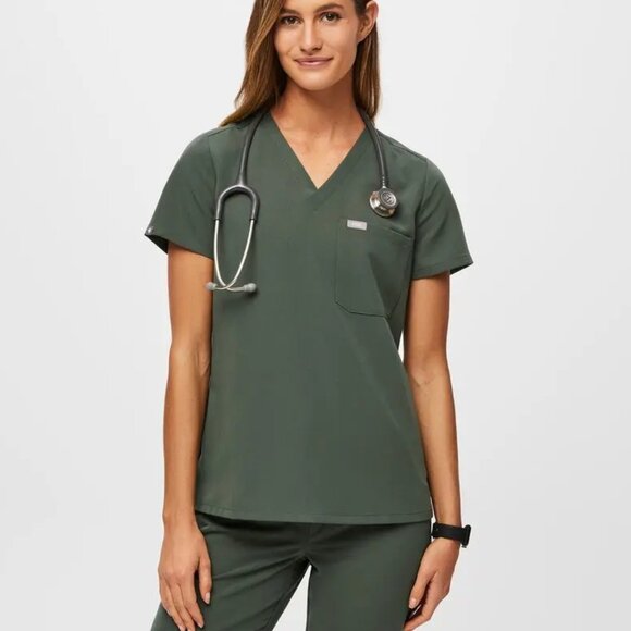 Figs Tops - Catarina One-Pocket Scrub Top - Moss